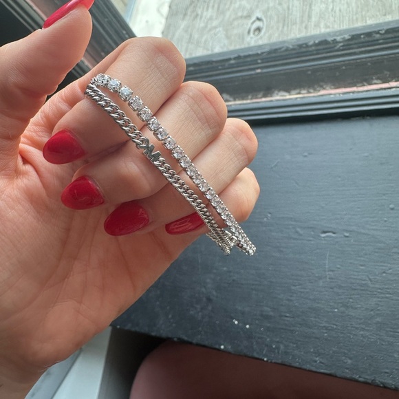 Perfect Condition Michael Kors Tennis Bracelet - Picture 3 of 6